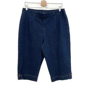 Croft & Barrow -Dark Blue Stretch Denim Capris w/ decorative hem buttons- XL